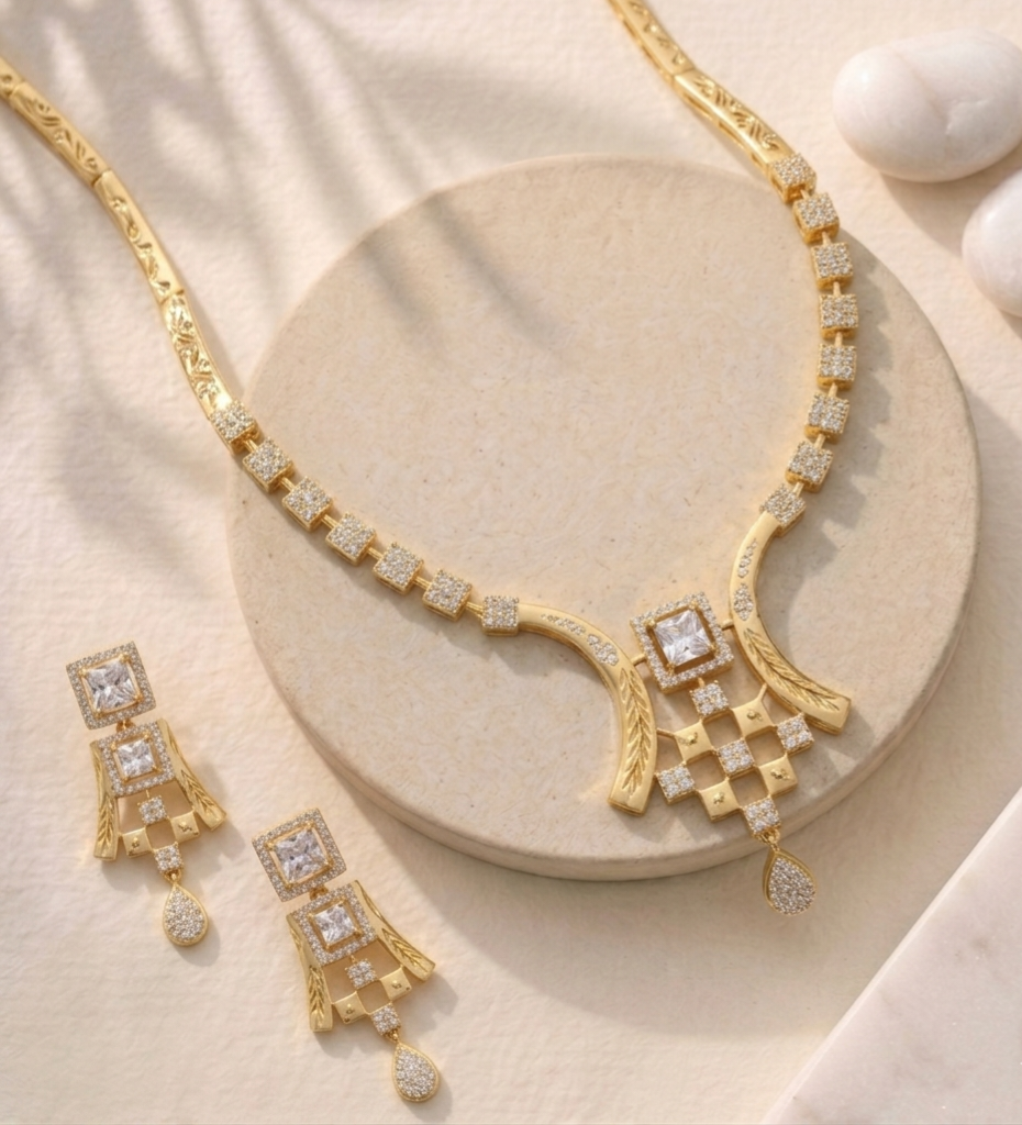 Modern Square-Medallion Geometric Set view 2