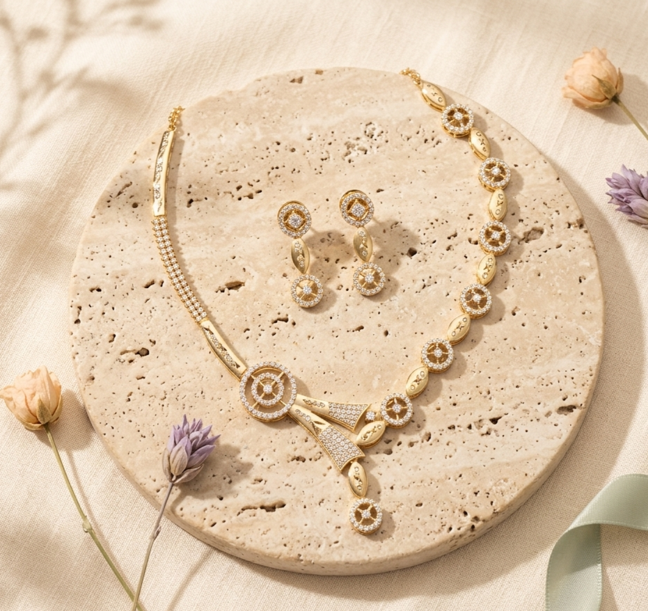 Modern Wheel-Link Asymmetric Necklace Set view 2