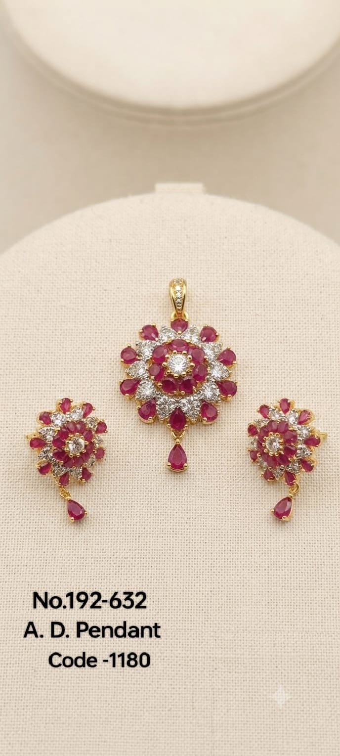 Aurelia AD Pendant Set