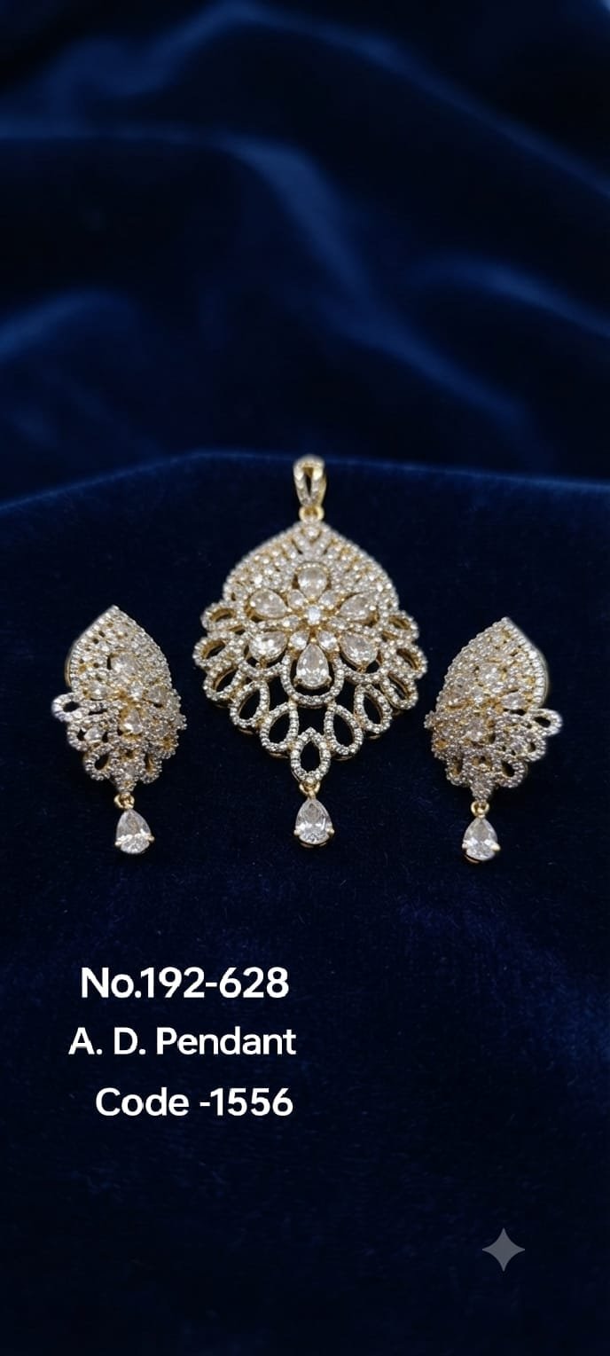 Valentina Ad Pendant Set