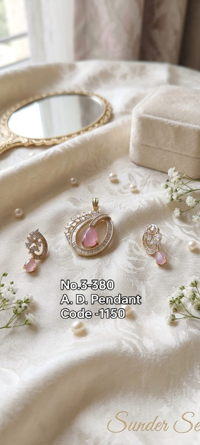 Daisy Shine Pendant